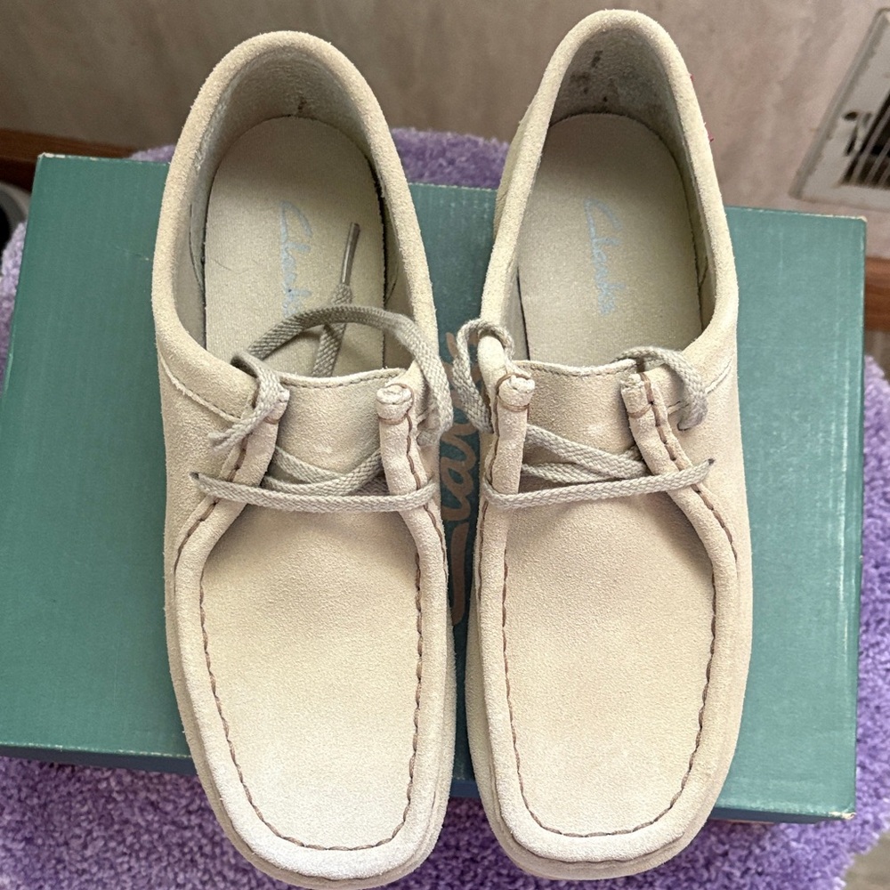 Clarks Women’s Sand Sable Wallabees Leather Upper